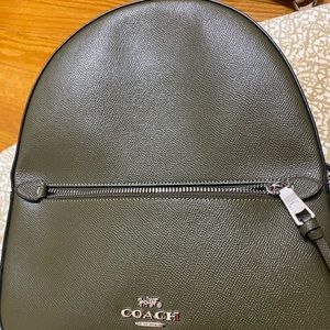 Women backpack …very pretty color and super new..lNo stretch mark…brand new.?